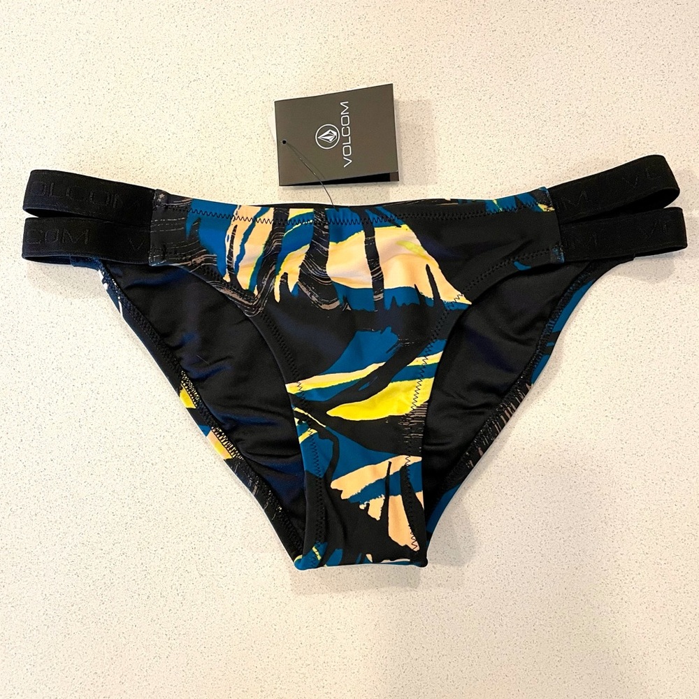 Volcom Swim Bikini Bottoms! Full coverage NWT